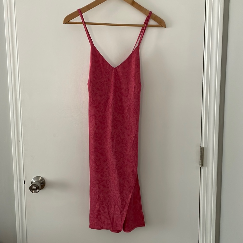 Forever 21 Pink Paisley Dress